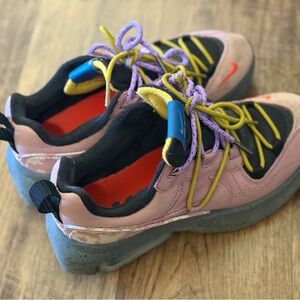 Trendy Multicolor Sneakers with Unique Laces